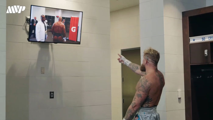 Breaking : Jake Paul Left Speechless As Netflix Accidentally Shows Mike Tyson’s Bare Backside Before Fight...